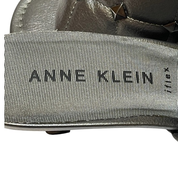 ANNE KLEIN KYLA KITAY GREY PEWTER STUDDED KITTEN HEEL SLIP ON SANDALS SZ 9.5 MED - Picture 6 of 12